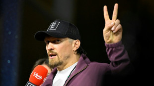 Boxen: Usyk legt Titel nieder - Kampf gegen Kabayel geplatzt