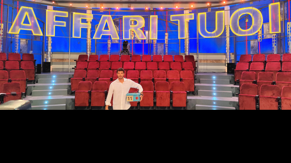 Affari tuoi con De Martino, poche novit&agrave; e pacchi vintage