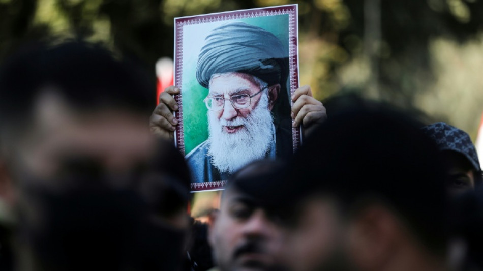 Iran: le guide supr&ecirc;me veut "briser le dos des s&eacute;ditieux" qu'il accuse d'avoir tu&eacute; des "milliers" de personnes 
