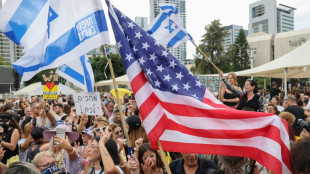 "Ils reviennent": &agrave; Tel-Aviv, c&eacute;l&eacute;brations et attente apr&egrave;s l'accord sur la lib&eacute;ration des otages