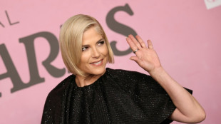 Bei&szlig;-Attacke in Flugzeug: US-Schauspielerin Selma Blair festgenommen