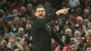 Tiago Splitter se aproxima de acordo para comandar o Chicago Bulls