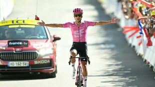 Tour de France: Richard Carapaz remporte la 18e &eacute;tape au sommet d'Orci&egrave;res-Merlette