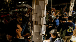 El balance del incendio en Hong Kong asciende a 160 muertos, con 6 personas a&uacute;n desaparecidas