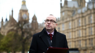 El gobierno brit&aacute;nico anuncia un "buen" acuerdo con los unionistas norirlandeses