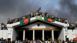 Regierungschefin flieht nach Protesten aus Bangladesch: Armee k&uuml;ndigt &Uuml;bergangsregierung an