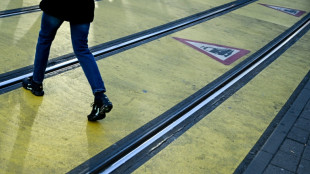 Einj&auml;hrige ger&auml;t unter Stra&szlig;enbahn: Baby in Frankfurt/Oder nur leicht verletzt