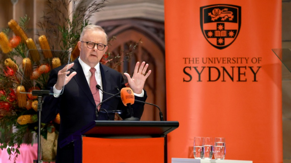 Australie: le Premier ministre annonce de futures lois pour encadrer l'IA