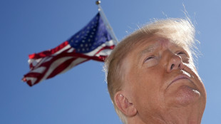 Trump, 'Macron sta distruggendo la Francia, con i migranti'. E cita anche l'Italia