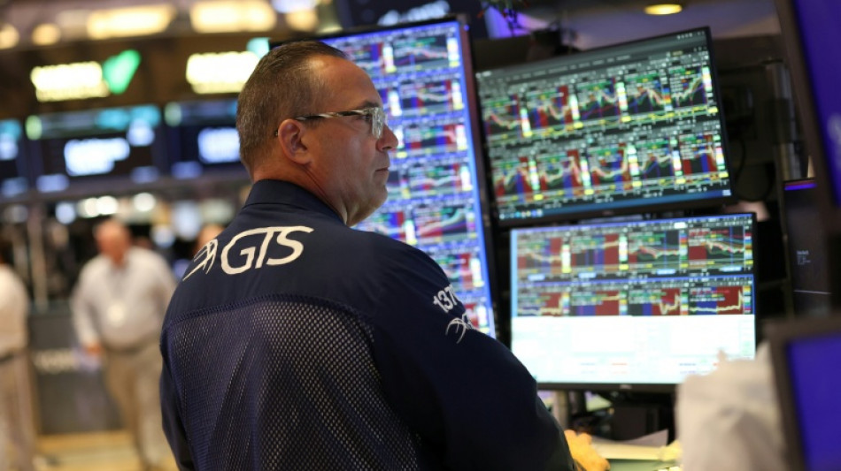 Wall Street cl&ocirc;ture en hausse, les semi-conducteurs en t&ecirc;te de file