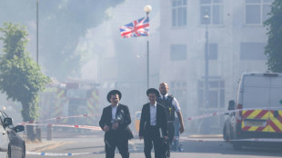Pol&iacute;cia n&atilde;o considera 'suspeito' o inc&ecirc;ndio em uma loja kosher em Londres