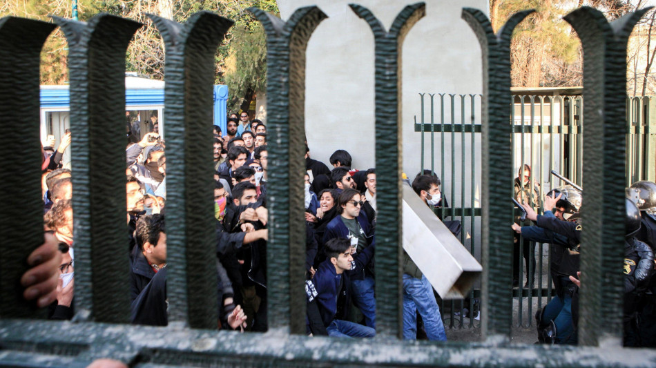 >ANSA-INTERVISTA/ 'La rivolta degli studenti iraniani oltre la protesta delle mense'