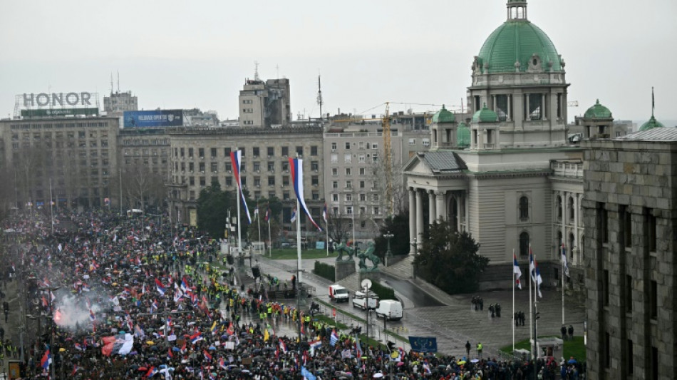 Mehr als 100.000 Menschen bei Gro&szlig;demonstration gegen Korruption in Serbien