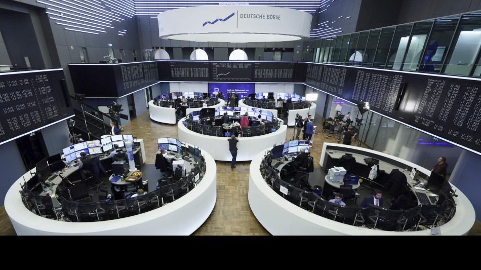 Borsa: Europa nervosa con sfida Usa-Cina sui dazi, Milano -0,2%