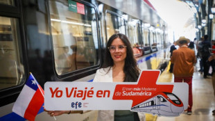 El primer tren r&aacute;pido de Chile realiza su viaje inaugural a 160 km/hora