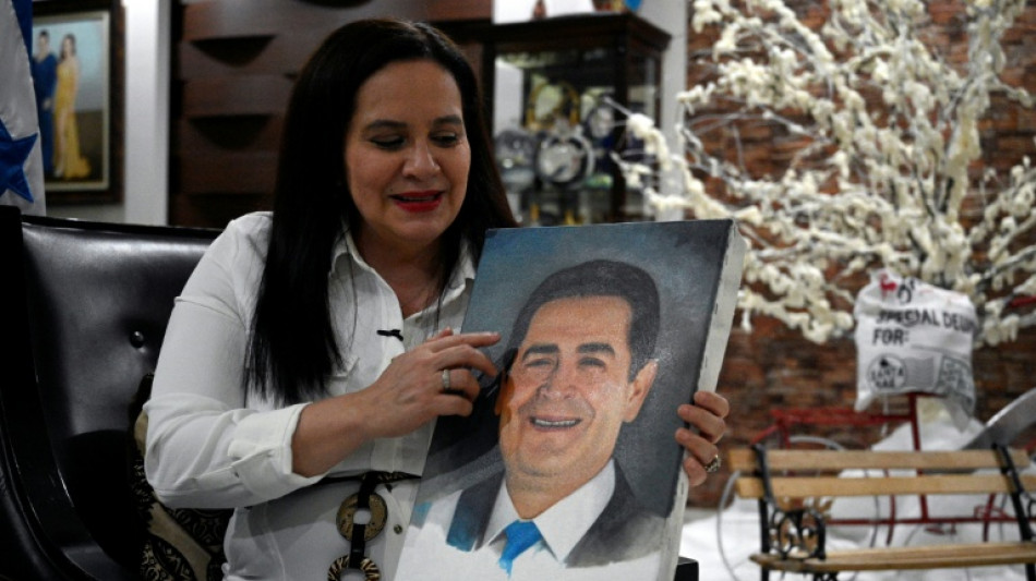 Honduras: l'ex-pr&eacute;sident graci&eacute; par Trump craint pour sa vie, selon son &eacute;pouse