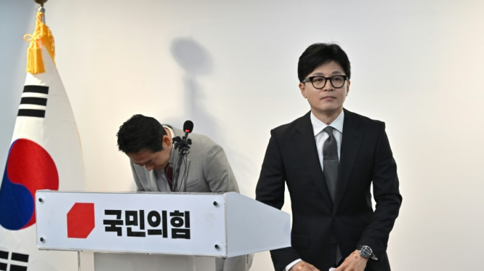 Presidente sul-coreano promete reformas ap&oacute;s desastre nas elei&ccedil;&otilde;es legislativas
