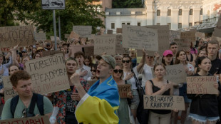 Erneut Proteste in Kiew nach Abl&ouml;sung von beliebtem Verteidigungsminister