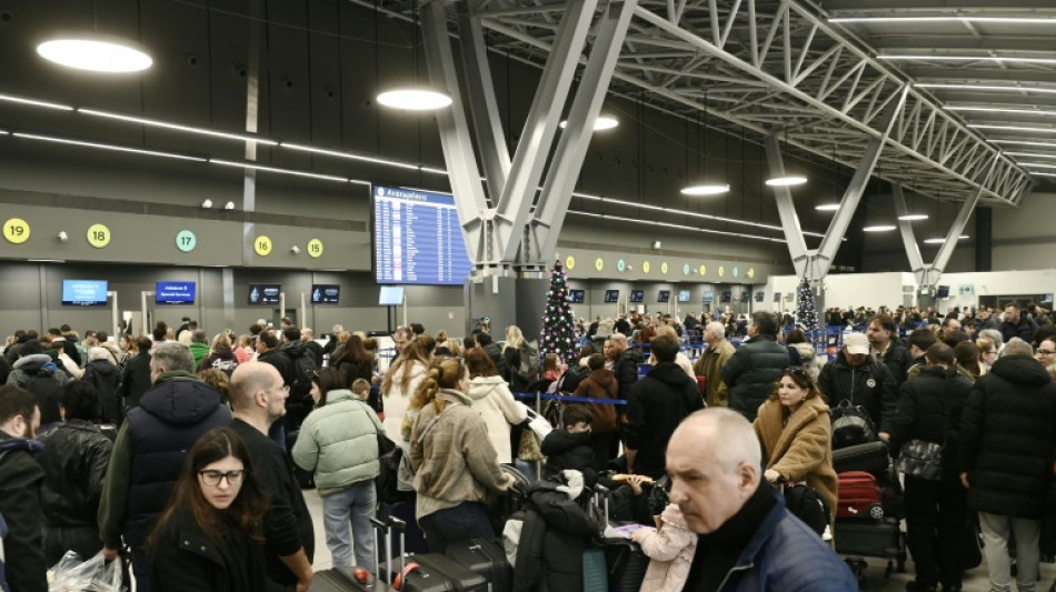 Flights grounded in Greece after radio frequency loss