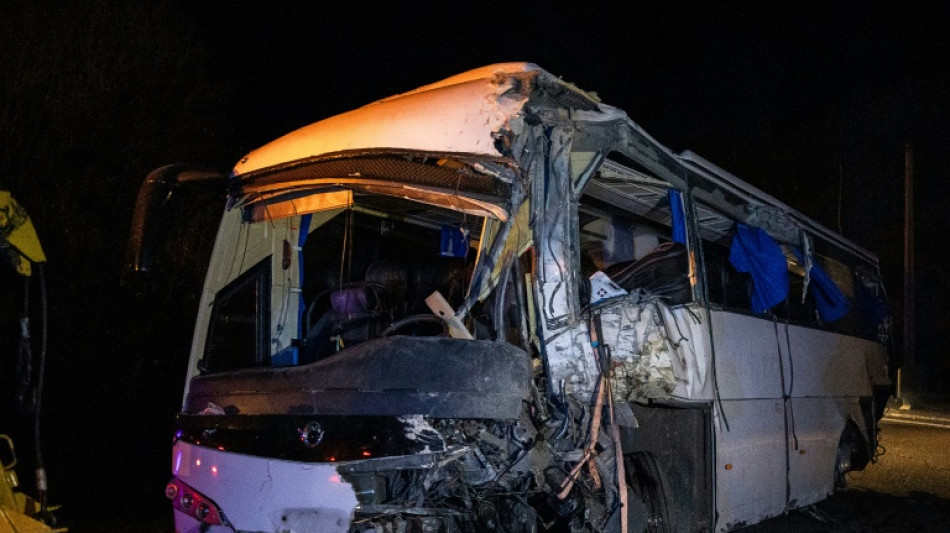 Francia investiga un accidente de autob&uacute;s que transportaba a colombianos residentes en Espa&ntilde;a