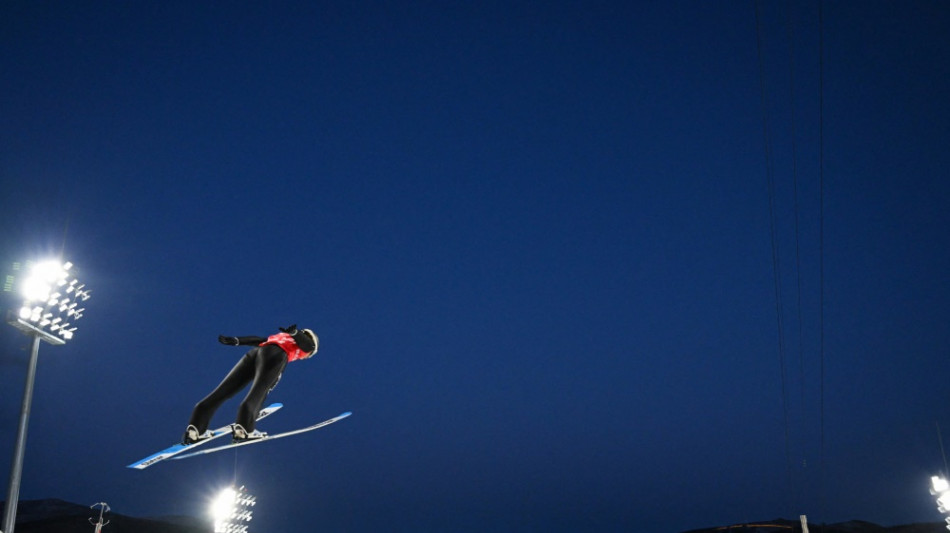 Skispringerinnen d&uuml;rfen erstmals fliegen