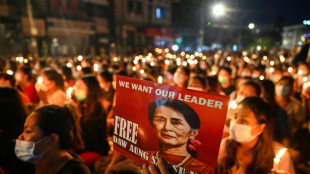 Birmanie: Aung San Suu Kyi fête ses 80 ans coupée du monde