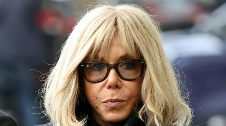 Cybermobbing gegen Brigitte Macron: Bis sechs Monate Haft f&uuml;r T&auml;ter