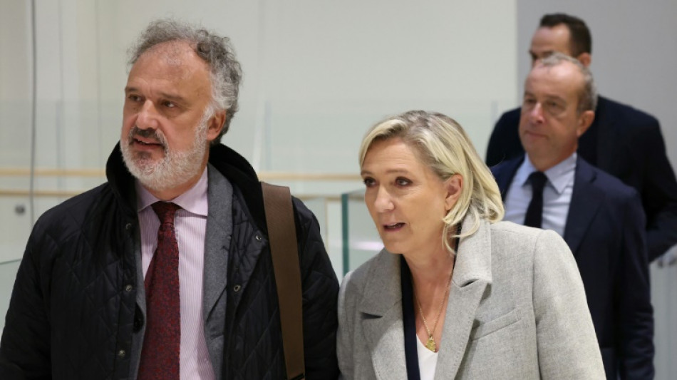 La justicia francesa juzga a la l&iacute;der ultraderechista Le Pen por malversaci&oacute;n de fondos europeos