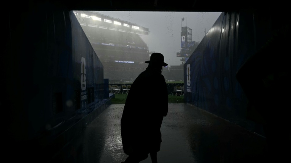 Gewitter in Philadelphia: Zehntausende Fans m&uuml;ssen Stadionpl&auml;tze verlassen