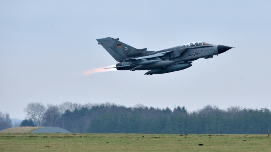 Kampfjets der Luftwaffe machen wieder Tieffl&uuml;ge bis 75 Meter
