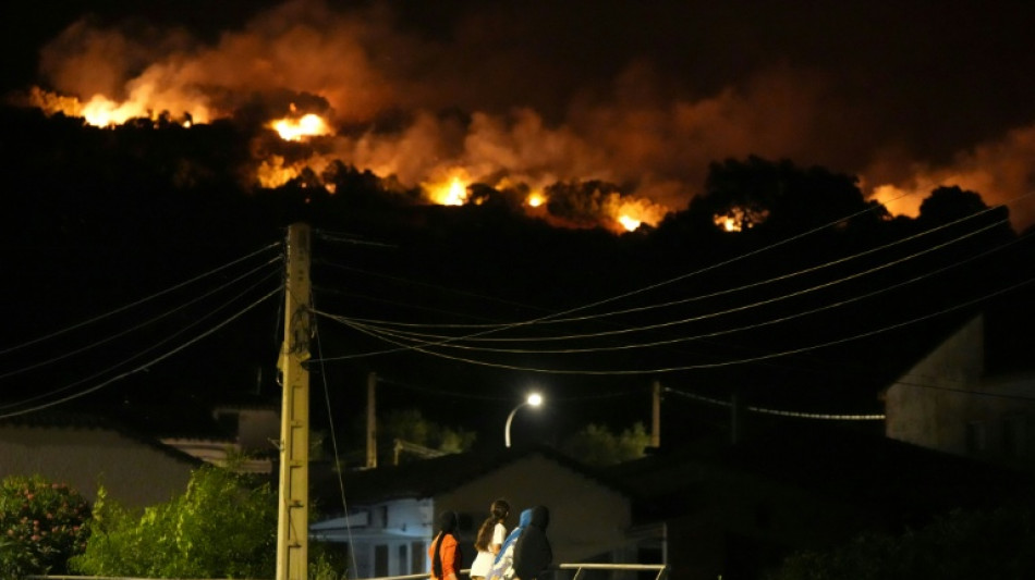 Incendies hors de contr&ocirc;le en France et en Espagne : plus de 270.000 &eacute;vacuations
