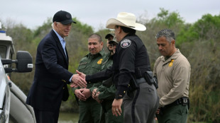 Biden ordena bloquear solicitantes de asilo na fronteira com o M&eacute;xico