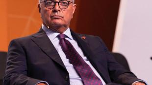 Sileoni, su tassa extraprofitti banche 2023 obbligo mascherato