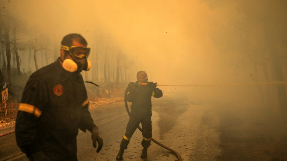 Dois pilotos morrem em colis&atilde;o de helic&oacute;pteros que combatiam inc&ecirc;ndios na Gr&eacute;cia