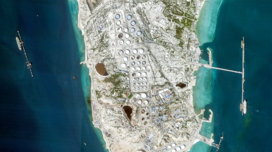 EUA bombardeia principal centro petrol&iacute;fero do Ir&atilde; no Golfo