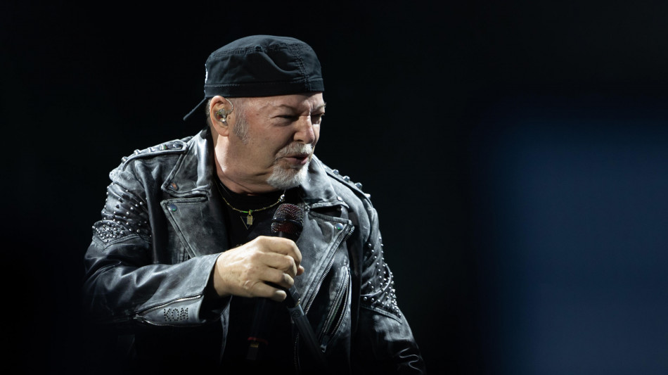 Vasco Rossi, 'per vivere fino in fondo la vita bisogna morire da vivi'