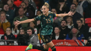 DFB-Frauen: Gwinn verteidigt Wück