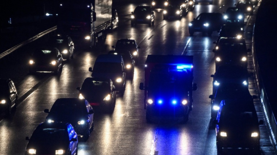 Drei Tote und sechs Verletzte bei Unfall auf Bundesstra&szlig;e bei Hannover