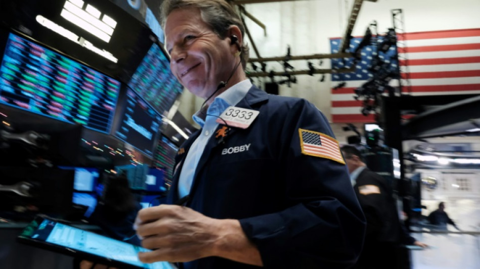Wall Street ouvre en ordre dispers&eacute; apr&egrave;s le long week-end de No&euml;l