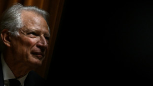Dominique de Villepin a re&ccedil;u en cadeau deux statuettes lorsqu'il &eacute;tait au Quai d'Orsay, selon l'&eacute;mission "Compl&eacute;ment d'Enqu&ecirc;te"