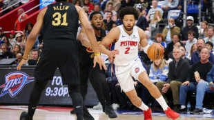 Pistons hold off Cavs to take 2-0 NBA series lead
