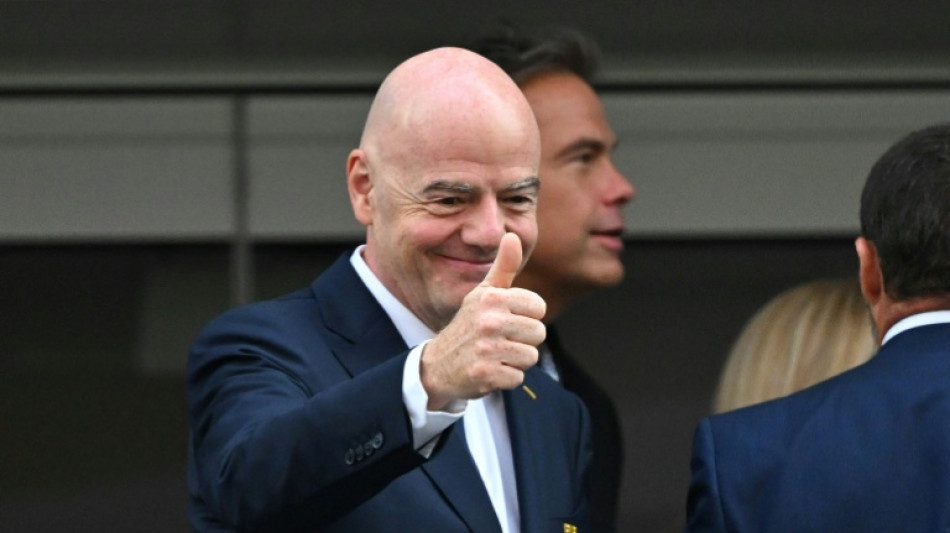Infantino comemora marca de um milh&atilde;o de torcedores nos est&aacute;dios ap&oacute;s 5 dias de Copa do Mundo