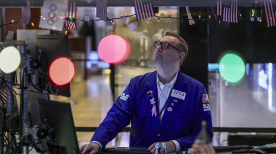 Wall Street ouvre en baisse, les indicateurs &eacute;conomiques en ligne de mire
