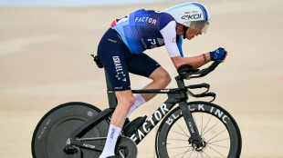 Chris Froome sufre una fractura de clavícula en su caída en el Tour de Emiratos