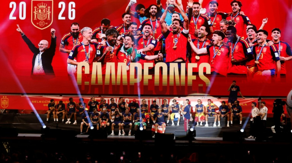 Zwei Millionen Fans feiern in Madrid mit Spaniens Fu&szlig;ballteam den WM-Titel