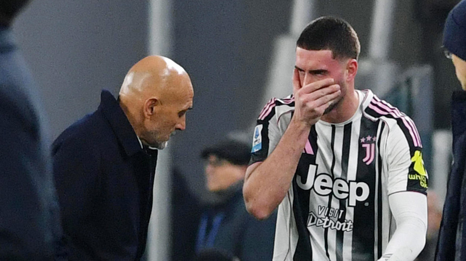 Juventus: Vlahovic operato a Londra, torner&agrave; a marzo