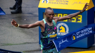 Athl&eacute;tisme: Evans Chebet remporte le marathon de Boston, le favori Kipchoge 6e