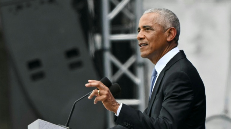 A Chicago, Obama entour&eacute; de trois anciens pr&eacute;sidents pour l'inauguration de son mus&eacute;e