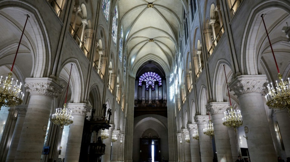 J-4 avant l'ouverture des portes de Notre-Dame reb&acirc;tie