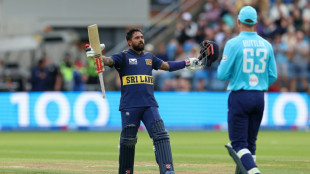 Sri Lanka captain Mendis hits century in 321-6 against England